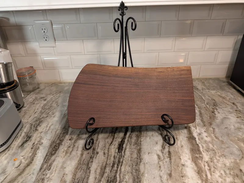 Walnut Live edge - Rounded side