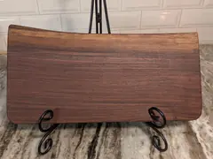 Walnut Live edge - Rounded side photo 2